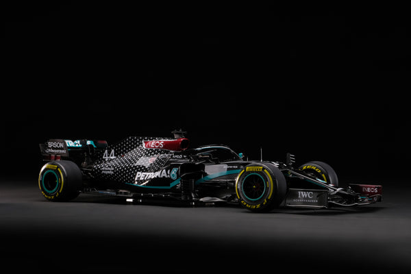 Volante de Mercedes-AMG F1 W11 EQ Performance (2020) – Amalgam Collection