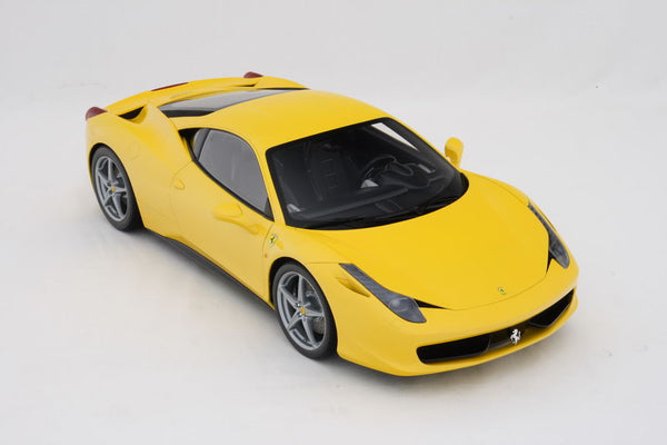 フェラーリ458 イタリア (2009) – Amalgam Collection