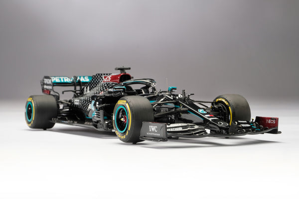 Volante de Mercedes-AMG F1 W11 EQ Performance (2020) – Amalgam Collection