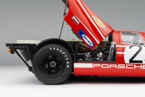 ポルシェ 917K - 1970 年のル・マンの勝者 - ザルツブルクのカラー ...