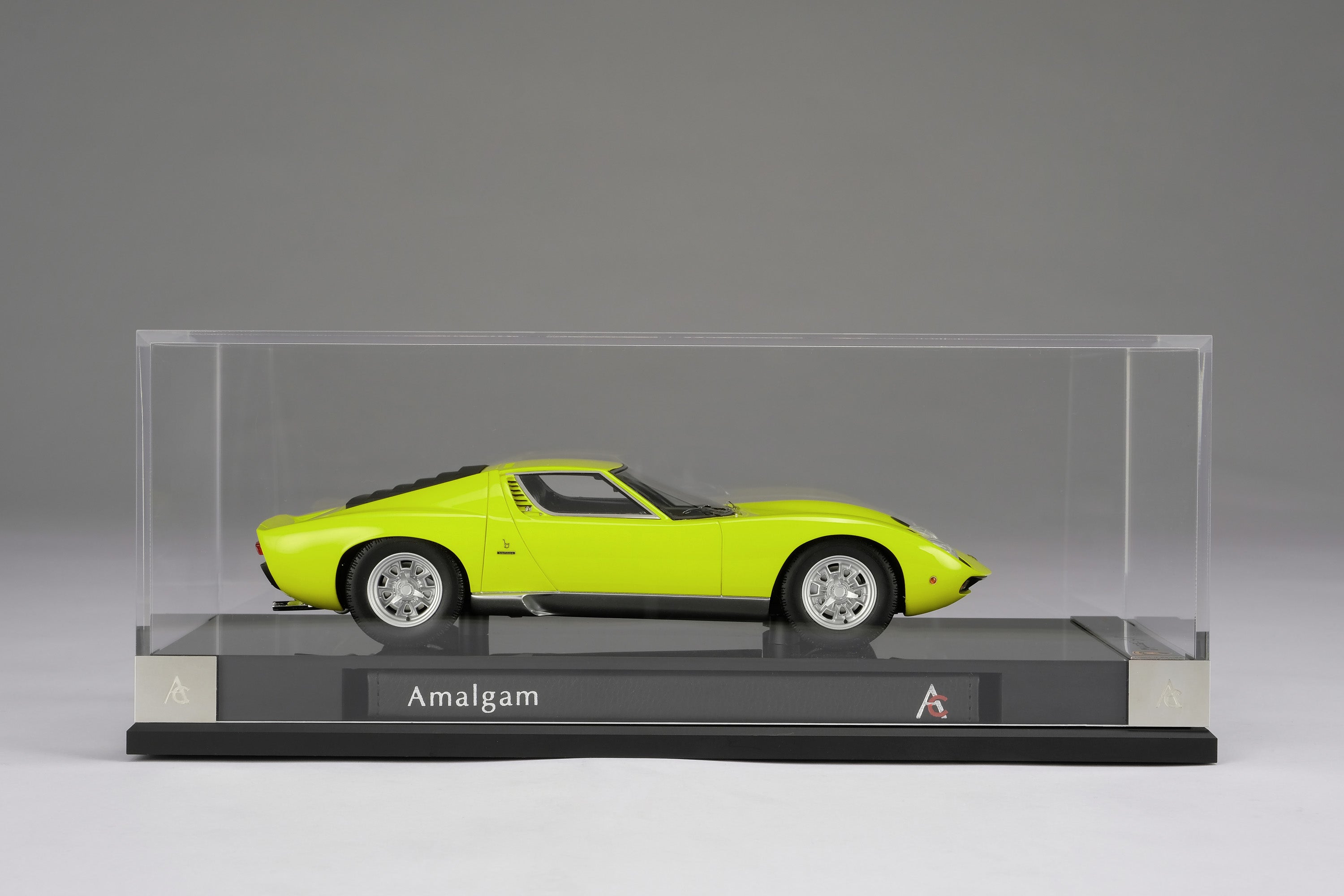 Lamborghini Miura P400 SV – Amalgam Collection