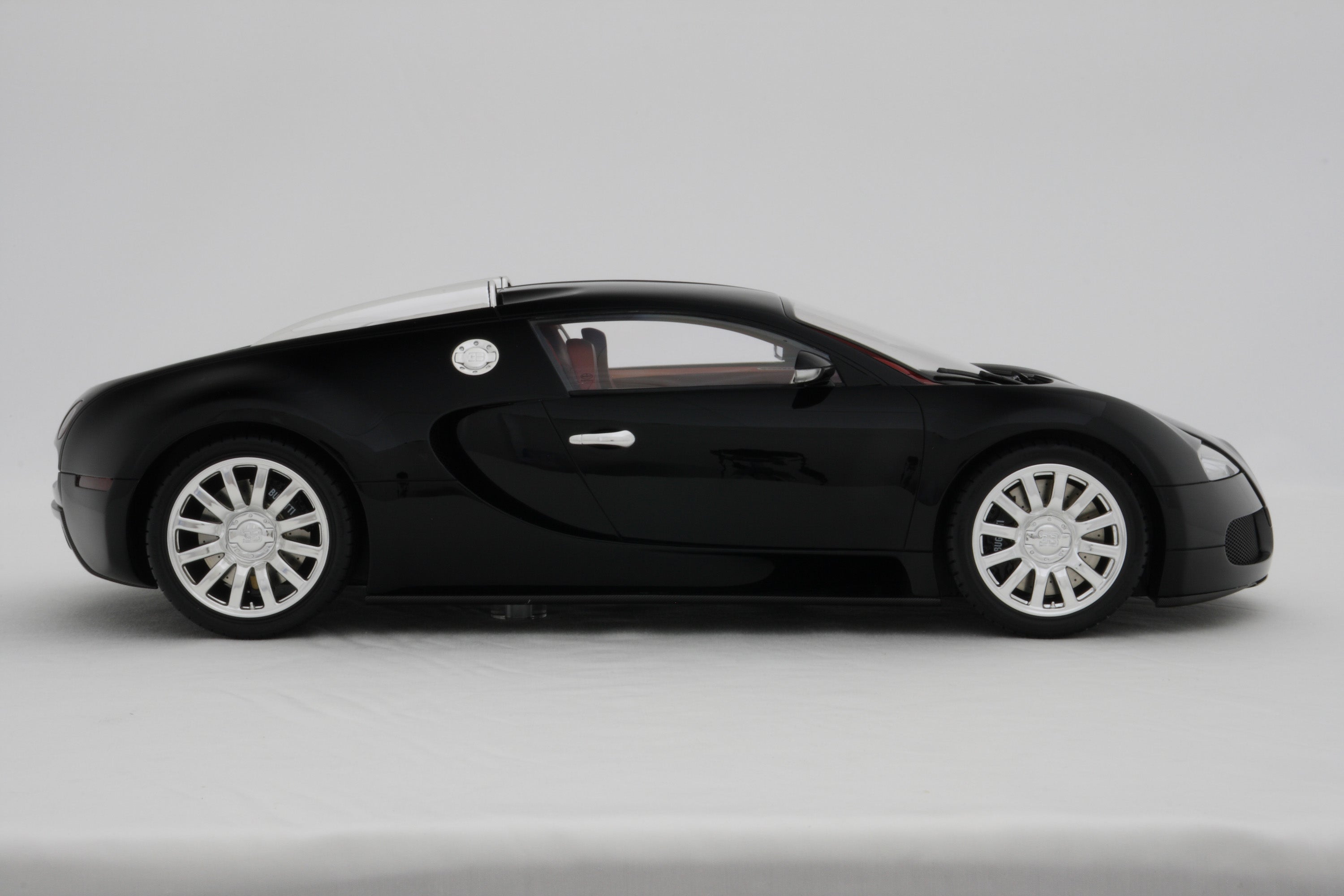 bugatti veyron black and red