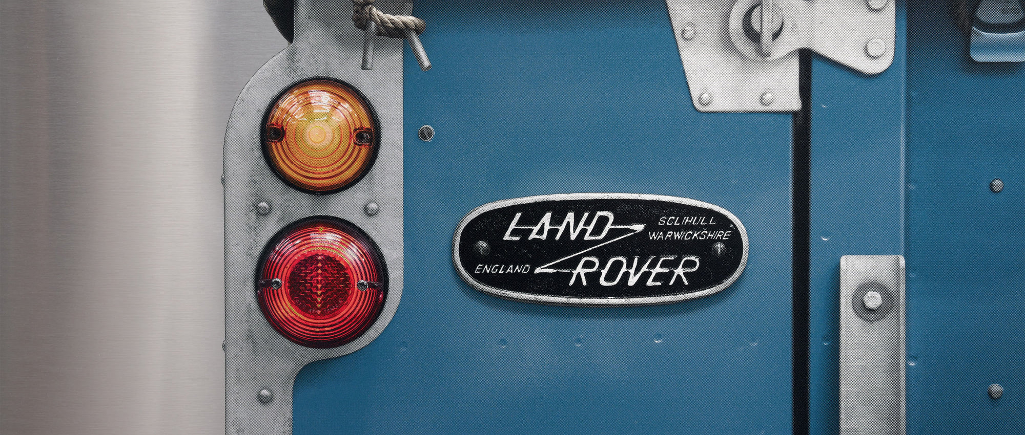 Land Rover Serie 2a - Impresión plana en semitono de 60cm - Detalle de luz trasera