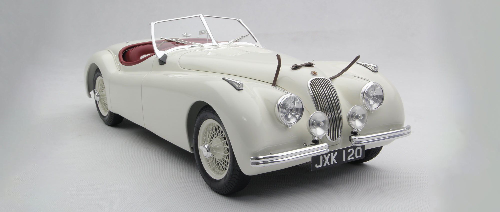 ジャガー XK120 ロードスター