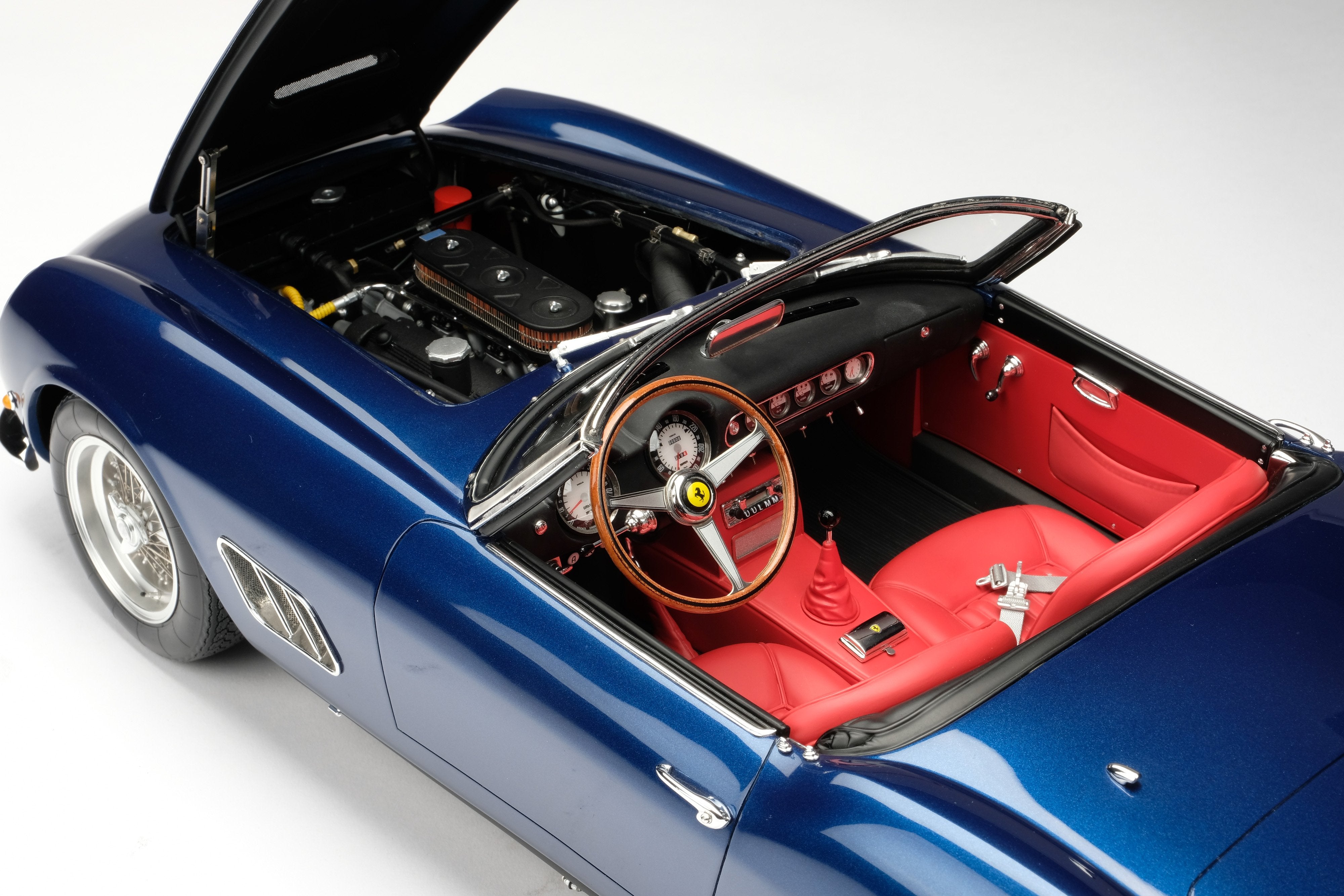 Ferrari 250 GT California Spyder SWB (1960) – Amalgam Collection