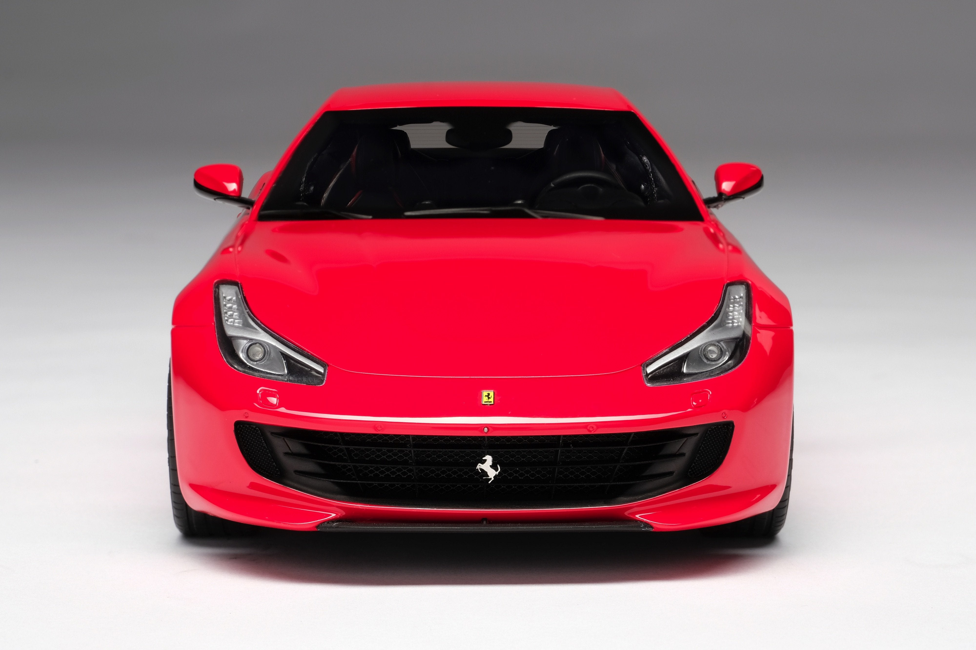 Ferrari Ferrari GTC4Lusso 1:18 scale model Man