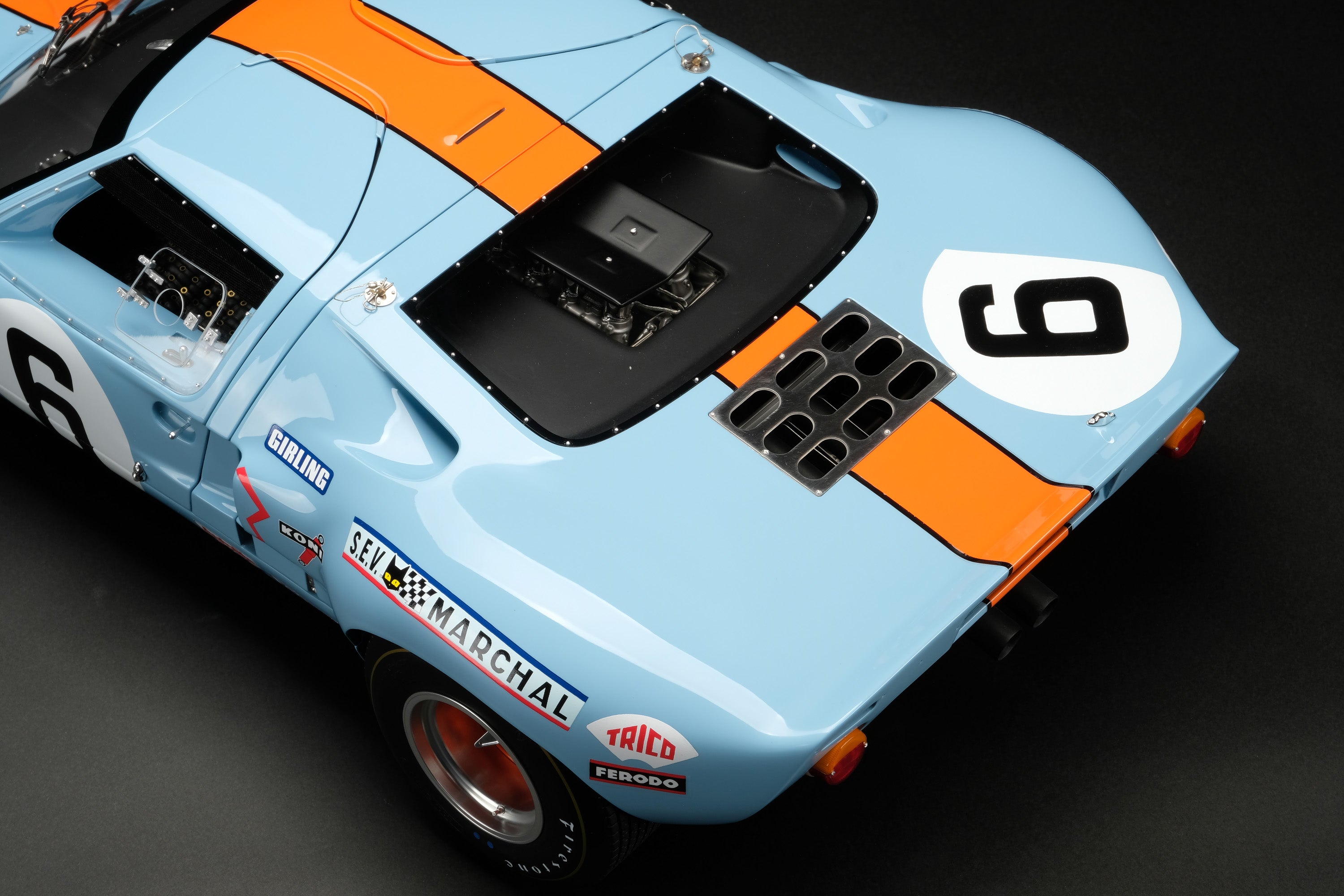 FORD USA - GT40 4.9L V8 TEAM JW AUTOMOTIVE ENGINEERING N 6 WINNER 24h LE  MANS 1969 J.ICKX - J.OLIVER