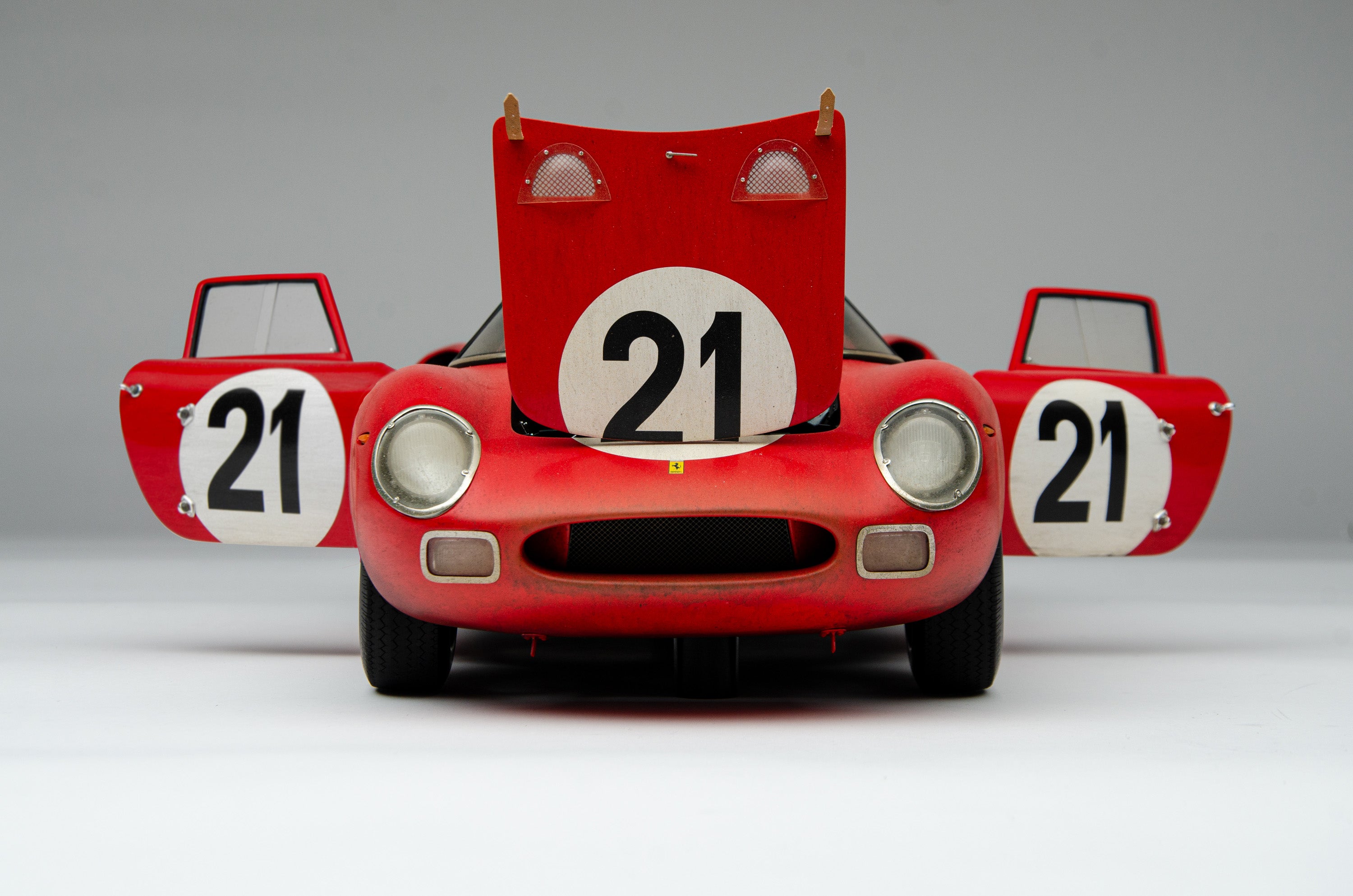 フェラーリ 250 LM - 1965 年ル・マン優勝車 - 風化したレース