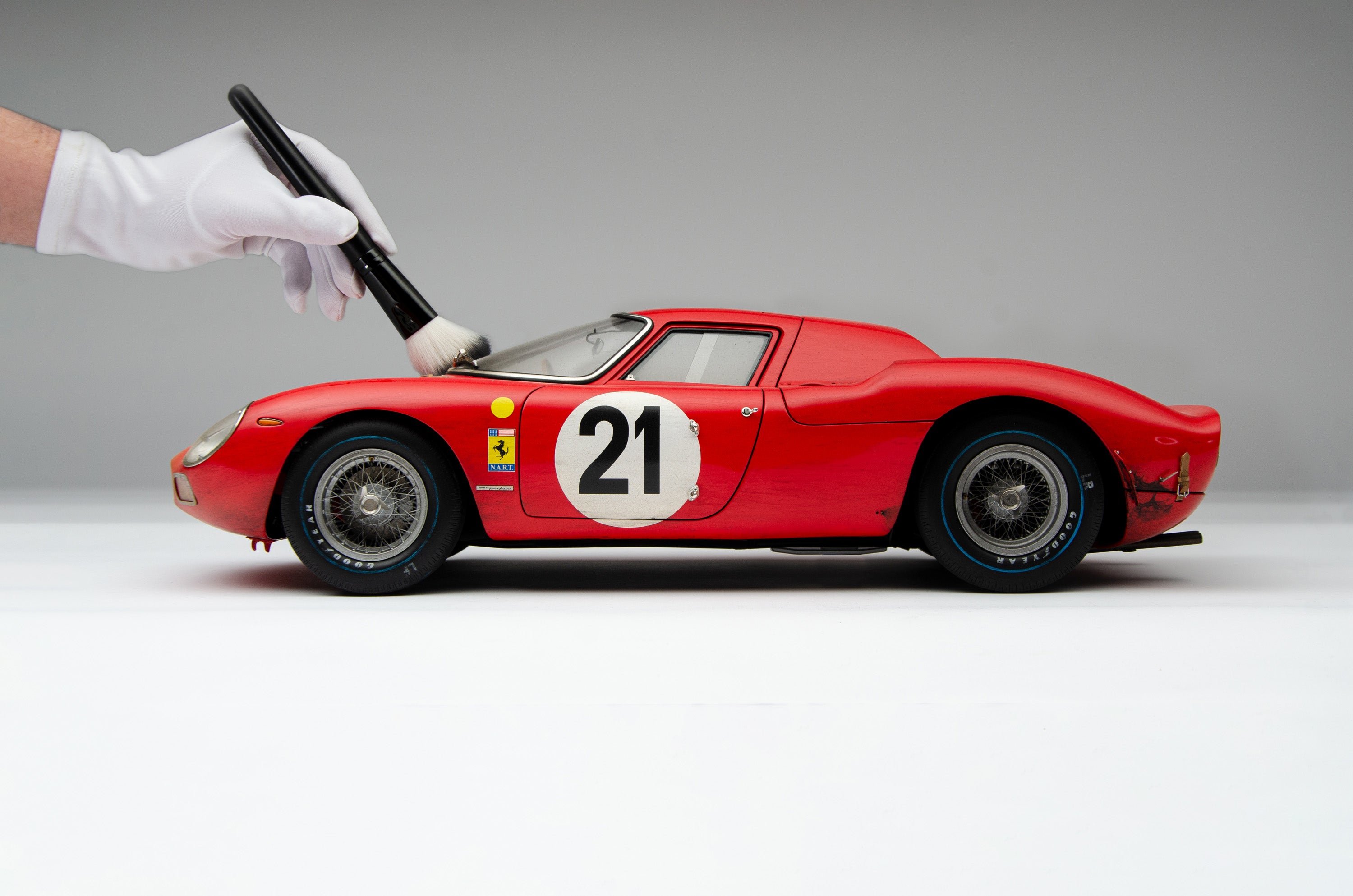 フェラーリ 250 LM - 1965 年ル・マン優勝車 - 風化したレース 