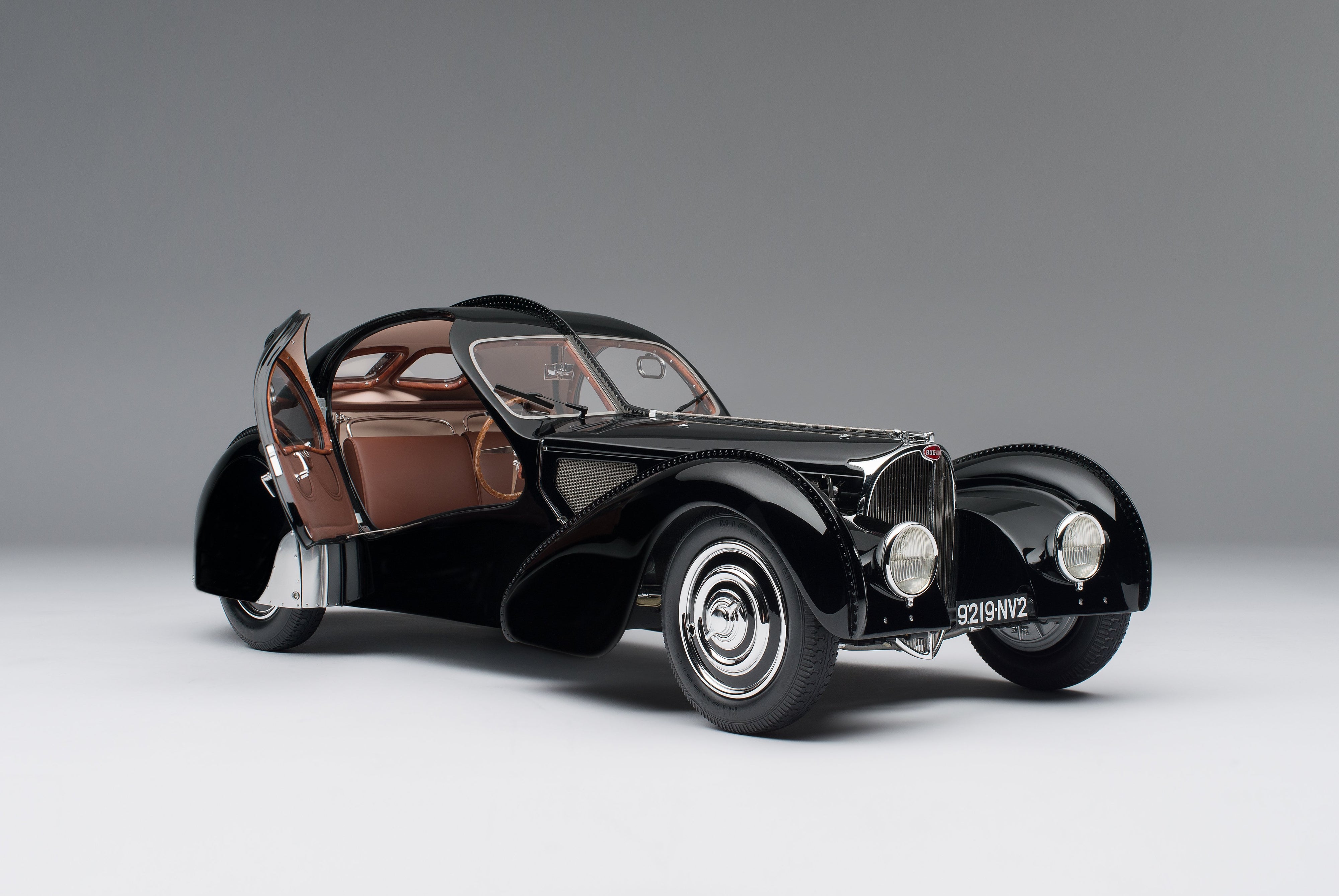 Bugatti 57SC Voiture Noire\
