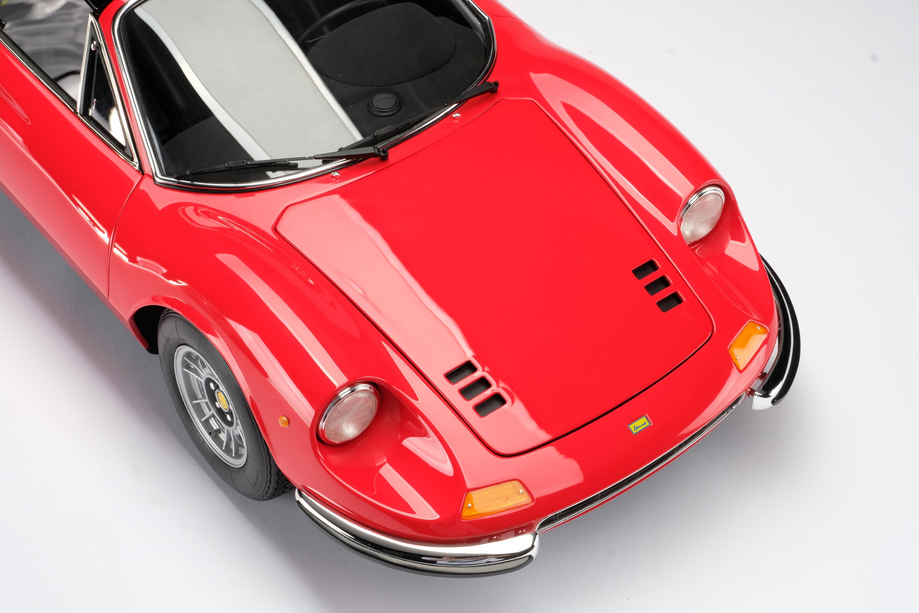 Ferrari Dino 246 GTS (1972) – Amalgam Collection
