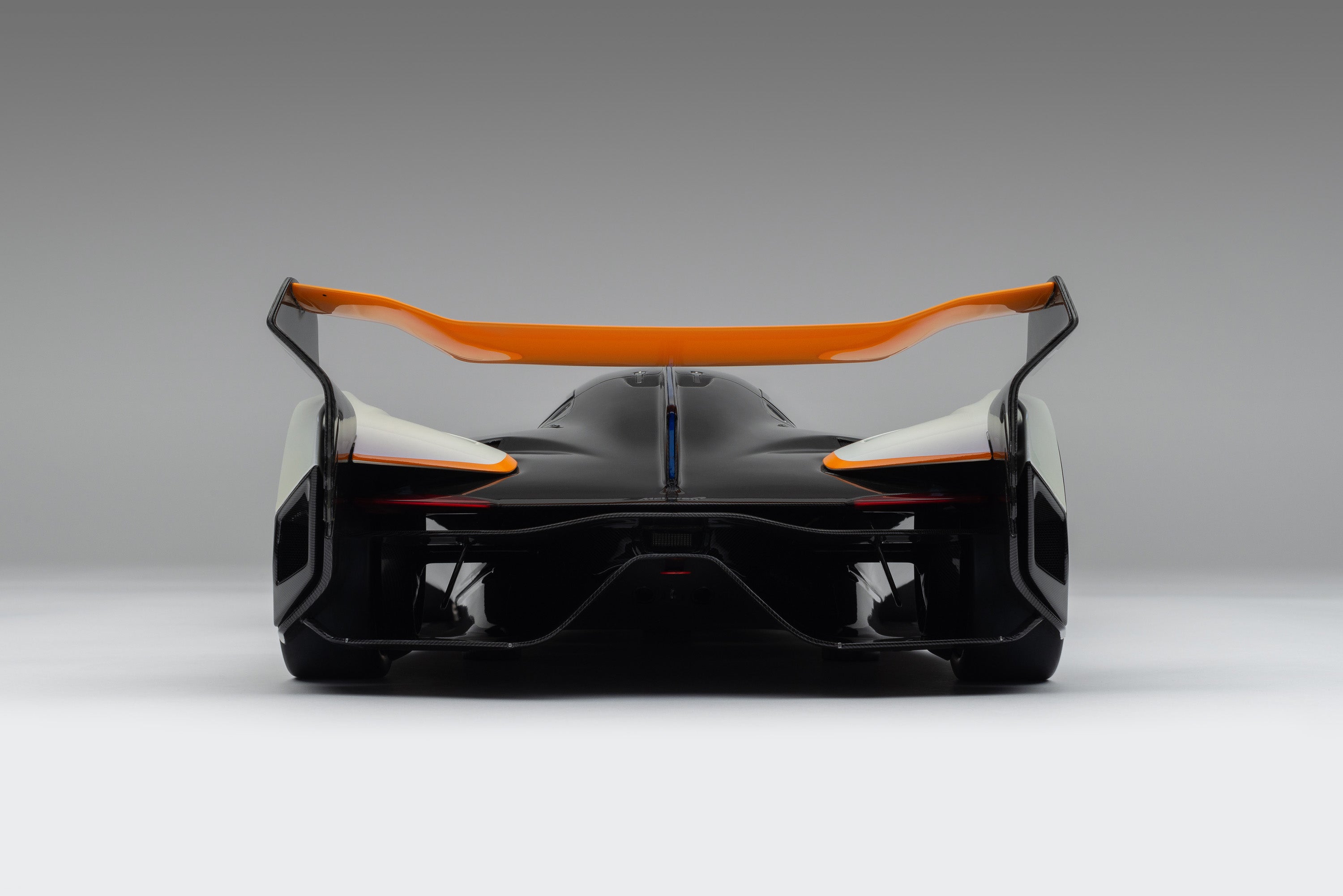 McLaren Ultimate Vision Gran Turismo - Signed Edition – Amalgam Collection